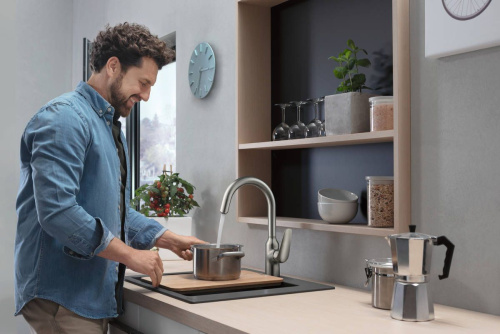 Смеситель Hansgrohe Focus M42 71802800 для кухонной мойки, сталь фото 3