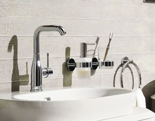 Смеситель Grohe Essence New 32628001 для раковины фото 2