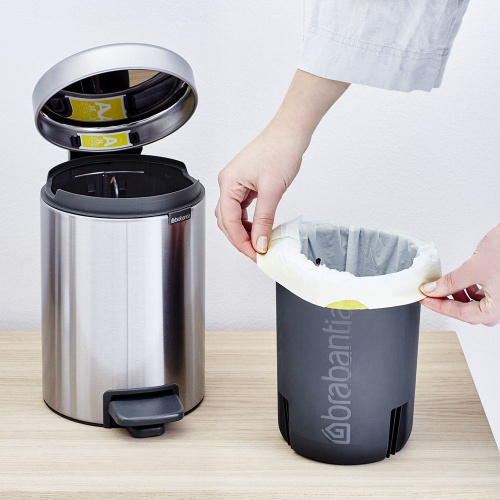 Мусорное ведро Brabantia NewIcon 112164 фото 3 Мусорное ведро Brabantia NewIcon 112164 фото 3